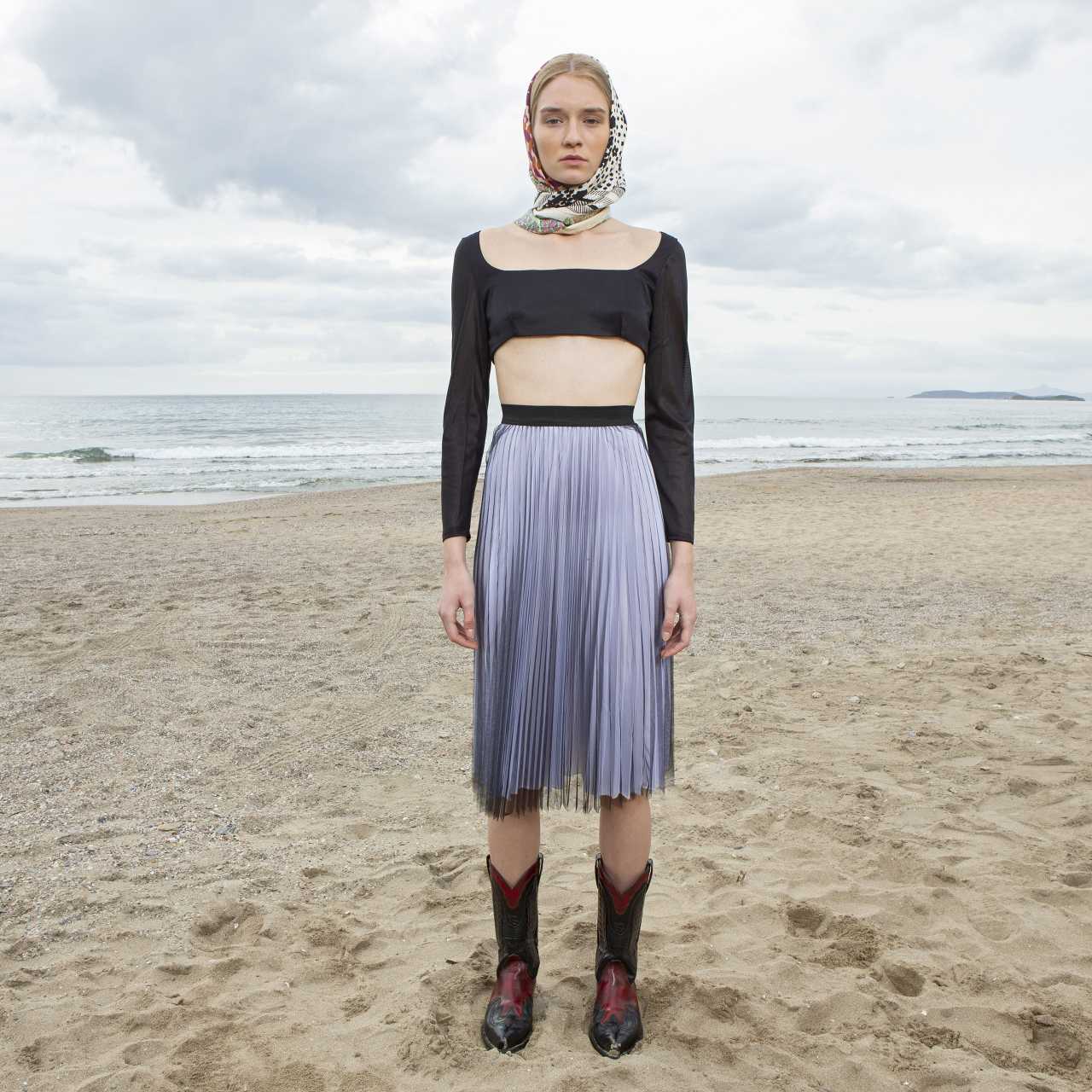 Product preview: Tulle Tutu Skirt Midi Black Tulle with White Lining 